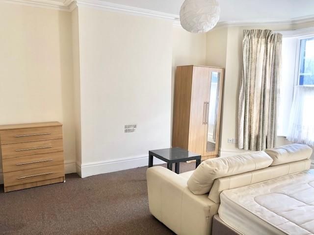 Property photo 3 of 8 Bedroom 1.Jpg