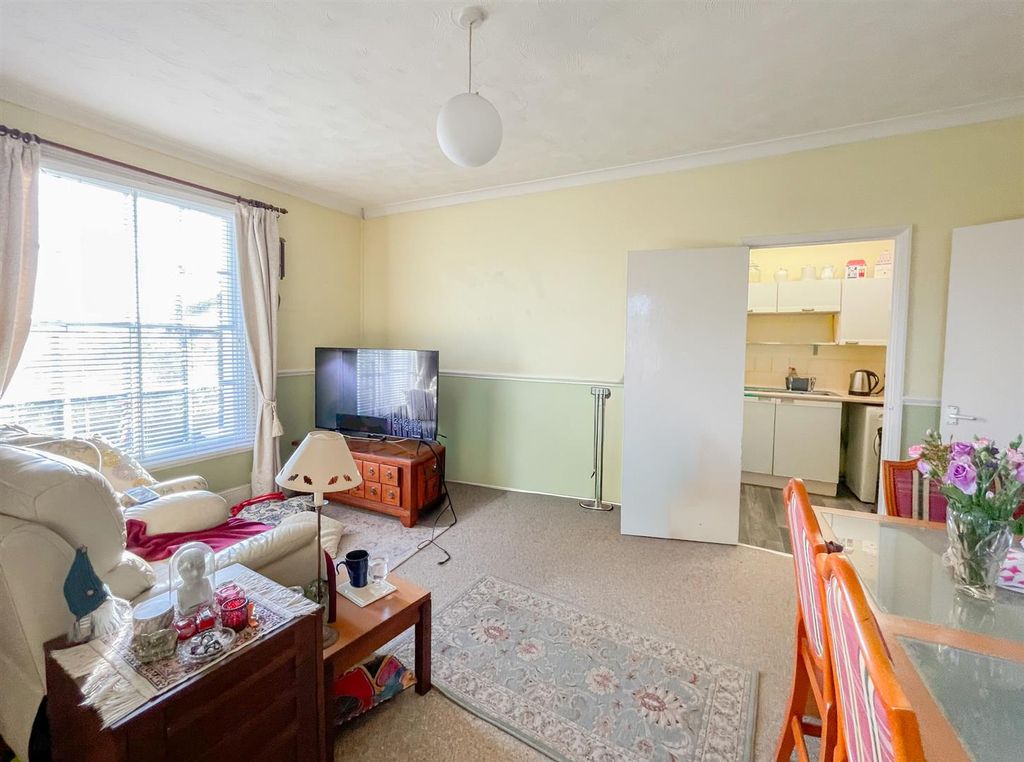 Property photo 2 of 13 11-Image00004.Jpg