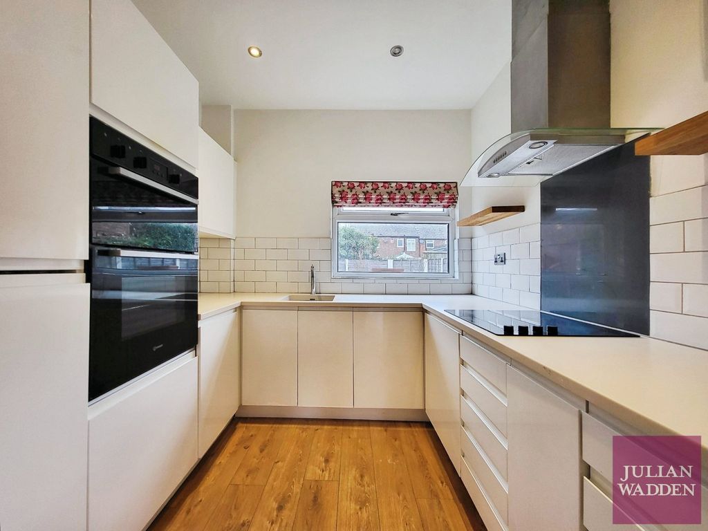 Property photo 3 of 17 Picture 3