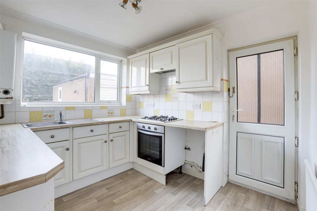 Property photo 2 of 21