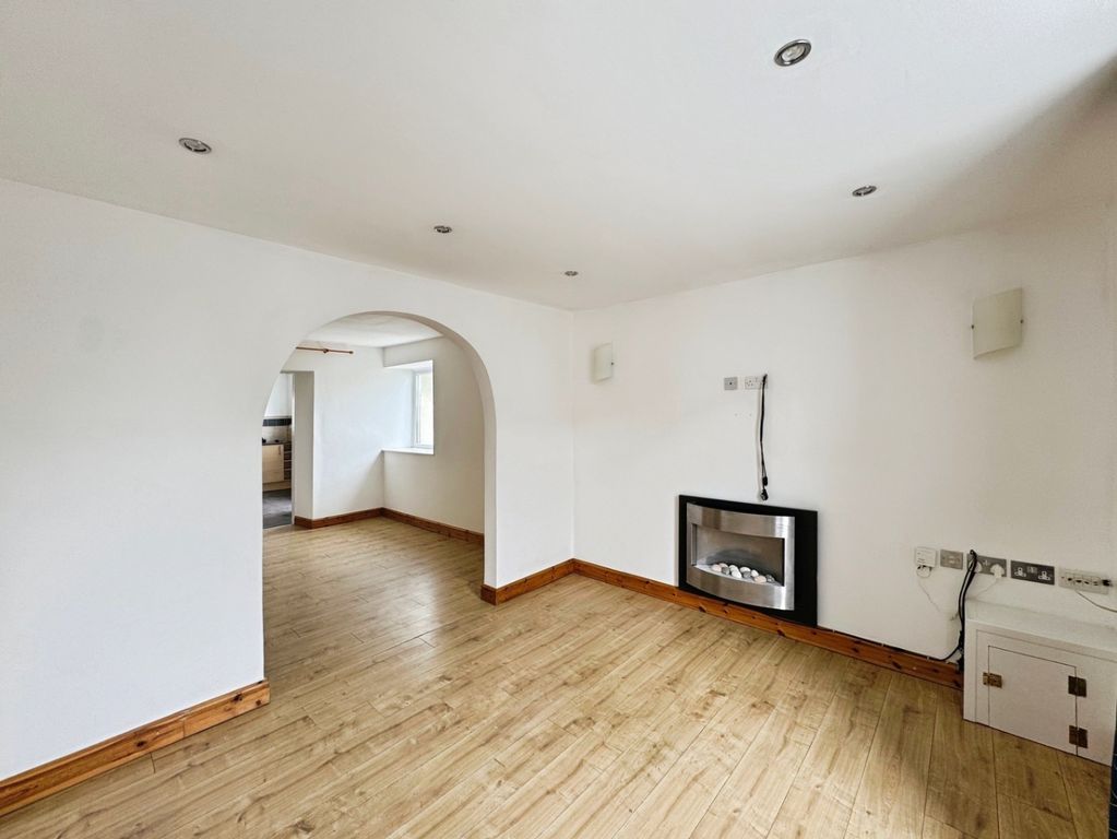 Property photo 3 of 19 5251074