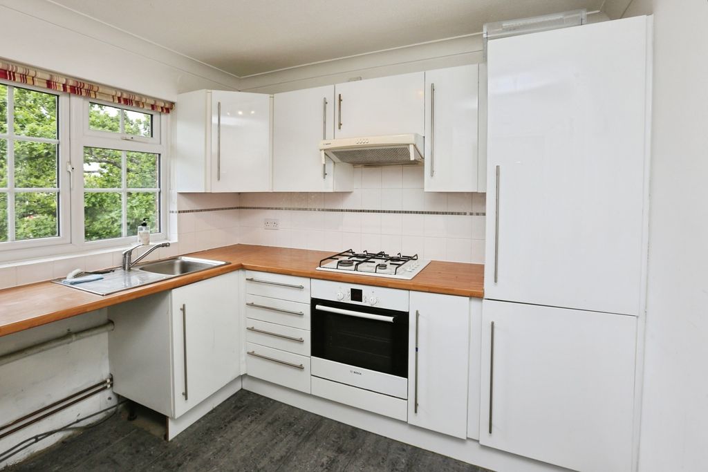 Property photo 2 of 12 Pbox-Img.Jpg