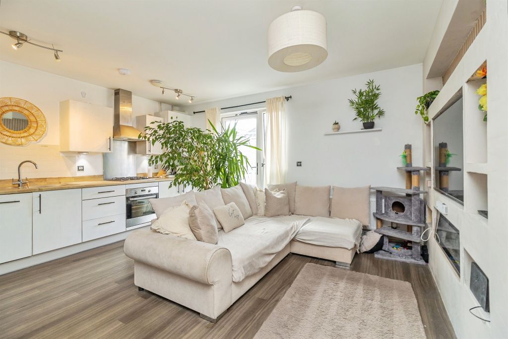 Property photo 3 of 20