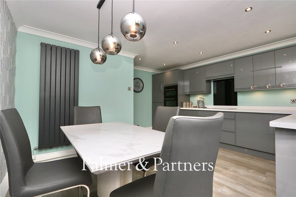 Property photo 3 of 29 Picture No. 02