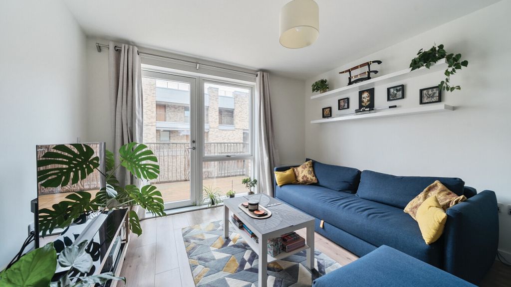 Property photo 1 of 17