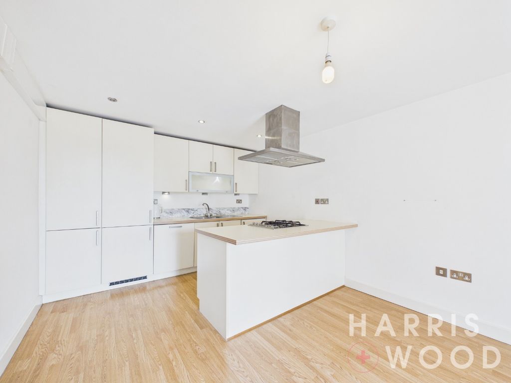 Property photo 2 of 28 5208602