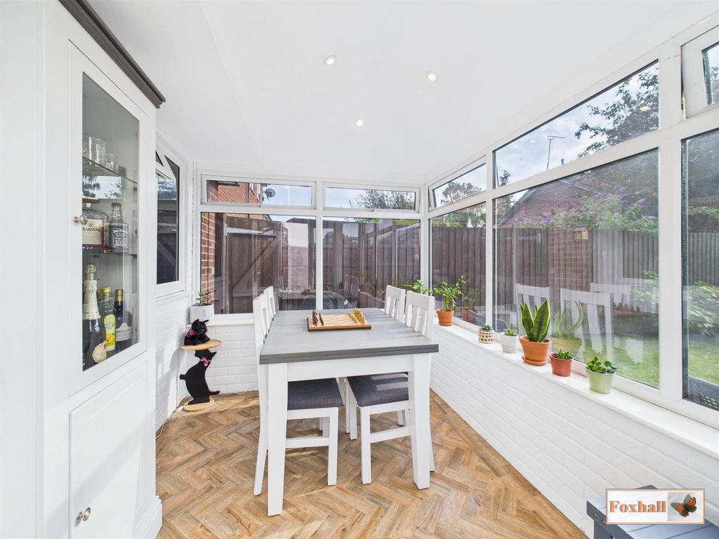 Property photo 3 of 17 Conservatory