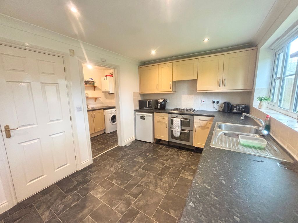 Property photo 3 of 27