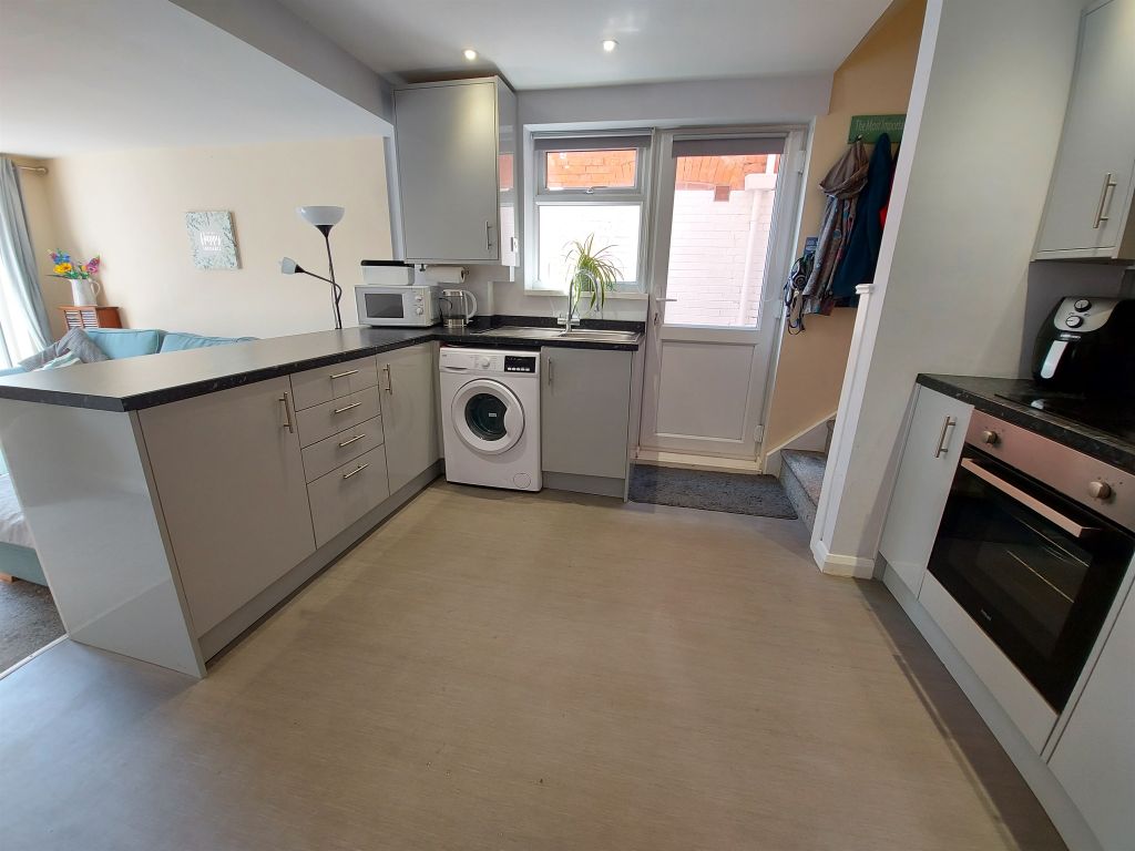Property photo 3 of 13