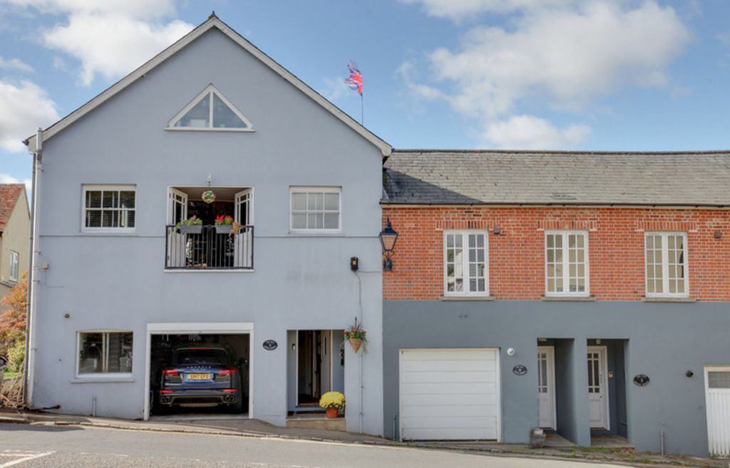 Property photo 2 of 30