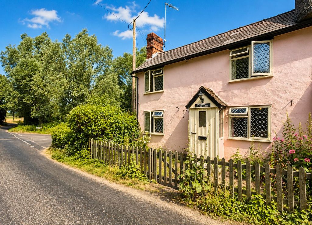 Property photo 1 of 26 16C29B8F-Cbbe-4F1F-87A0-44262D81A8A6.Png