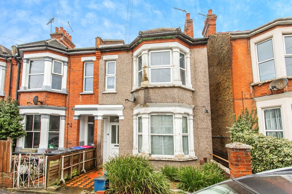 Property photo 1 of 13 Exterior