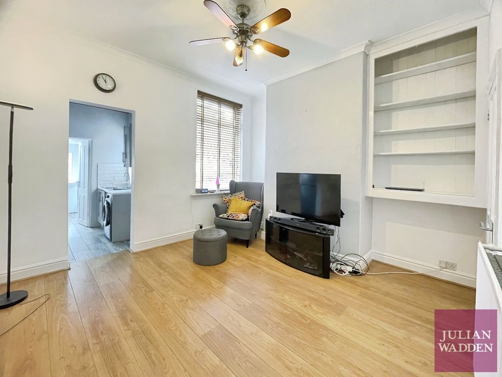 Property photo 3 of 11 Picture No. 05