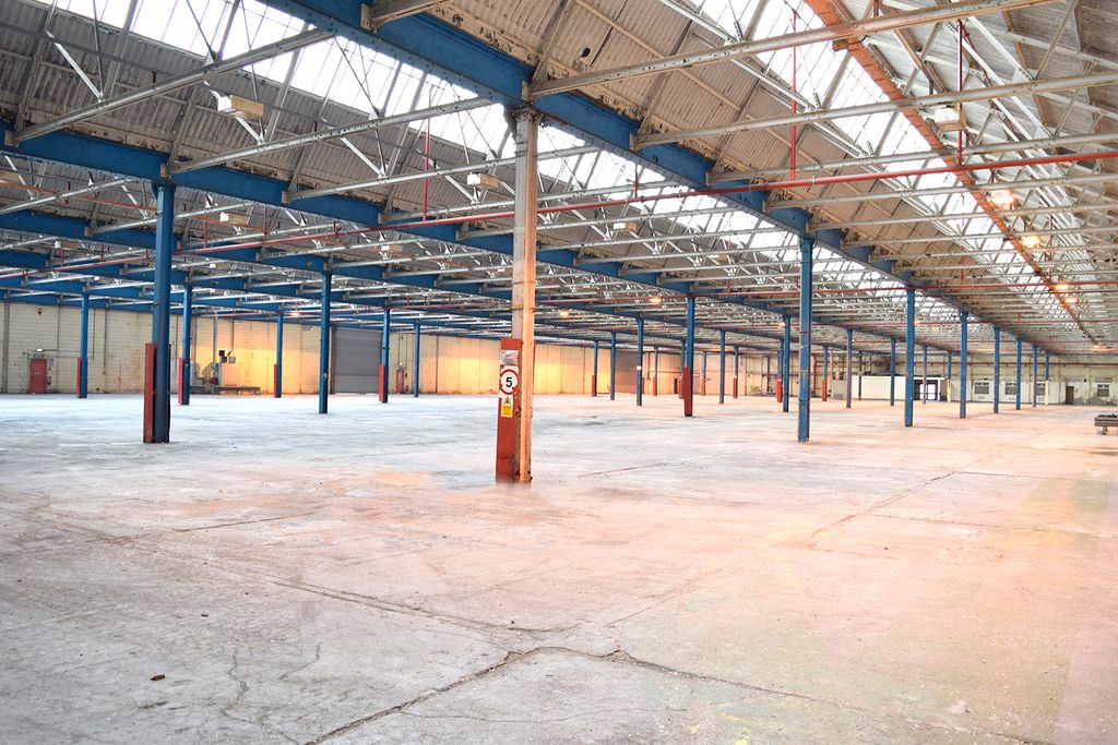 Property photo 3 of 12