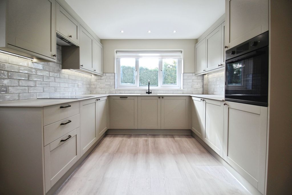 Property photo 2 of 26 Picture No. 05