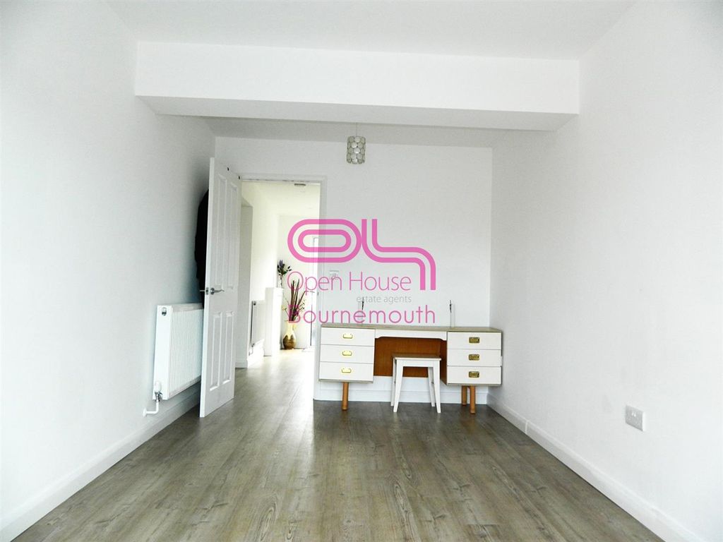Property photo 3 of 14 Dining / Bed Room 1