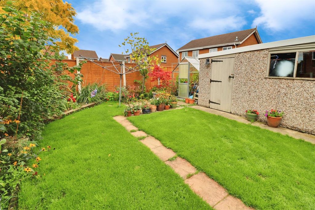 Property photo 2 of 21