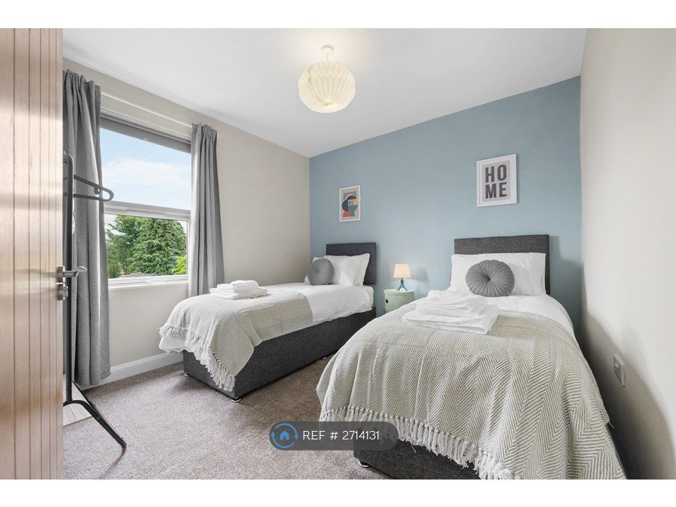 Property photo 3 of 22 Bedroom 2