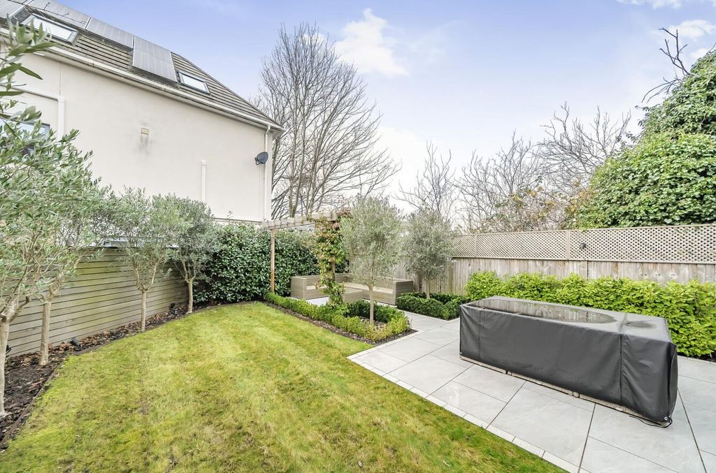 Property photo 3 of 20