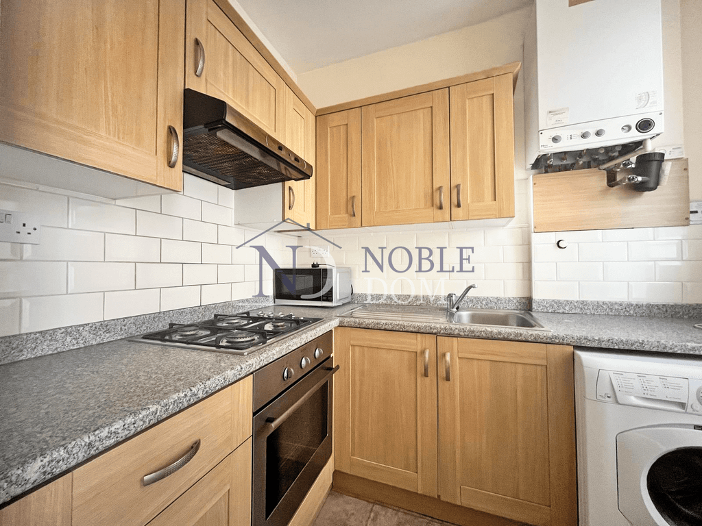 Property photo 1 of 7 2 Bedroom Flat In West Ealing