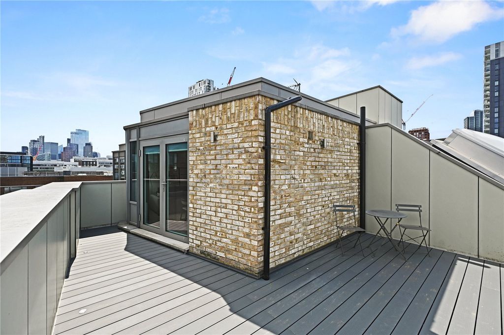 Property photo 3 of 19 Picture No. 24