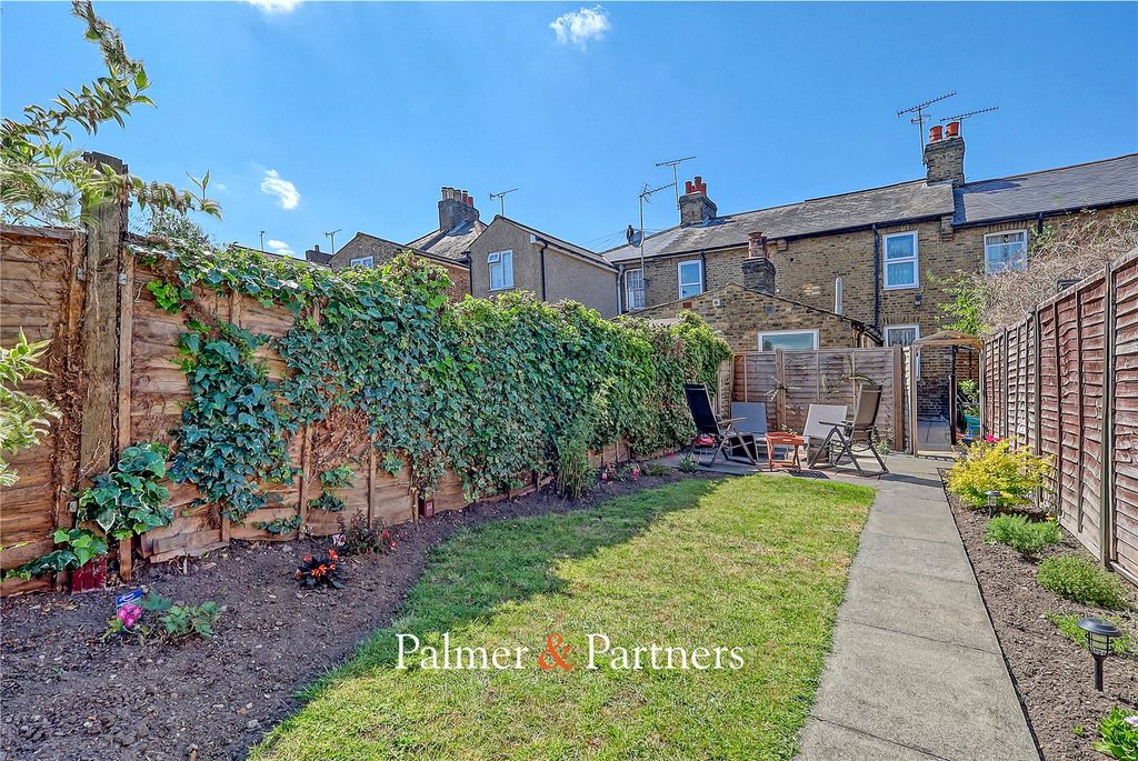 Property photo 2 of 23 Picture No. 18