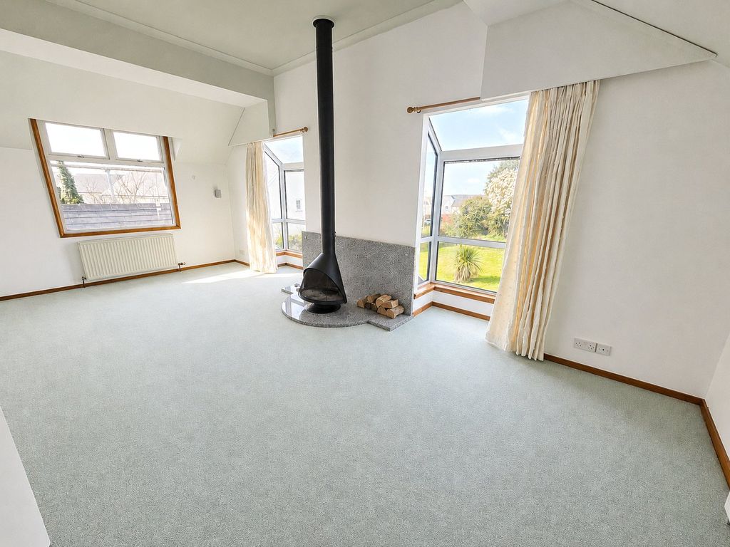 Property photo 2 of 14 Picture No. 13
