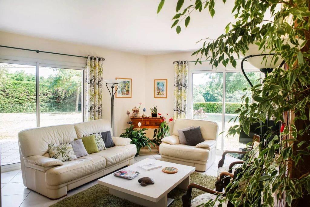 Property photo 2 of 10 447477Bd676De821d92063d67d6c35E4