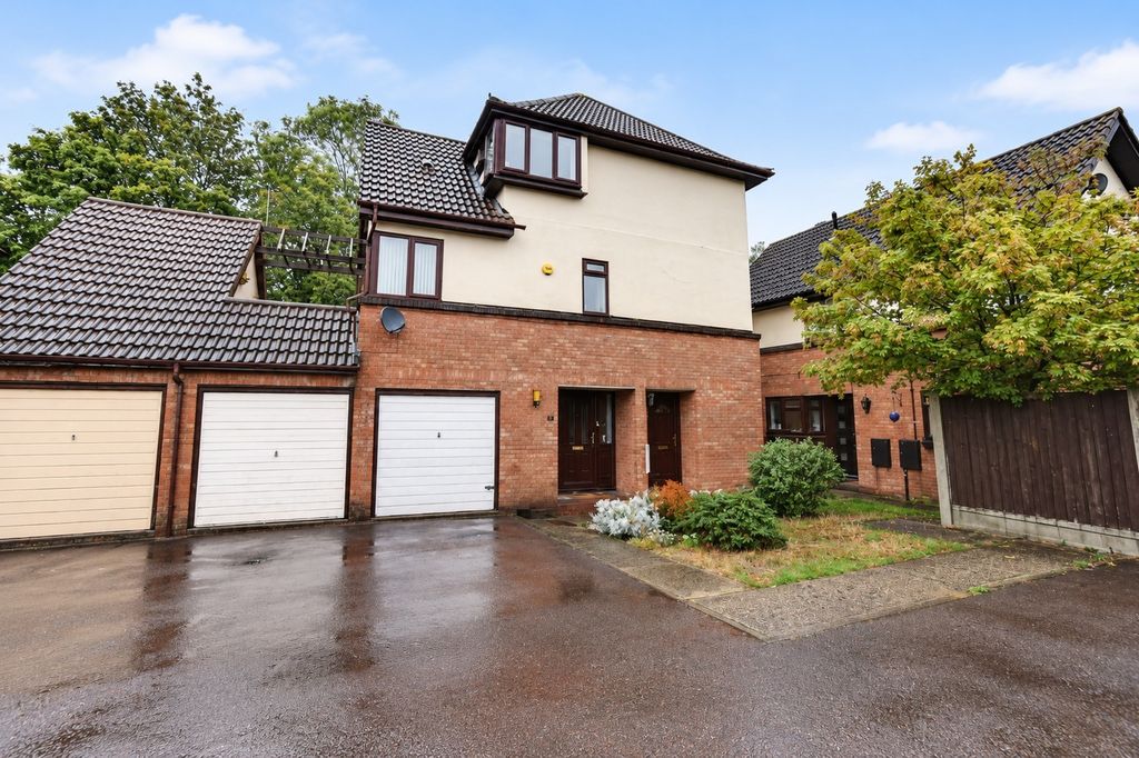 Property photo 1 of 7 5527632