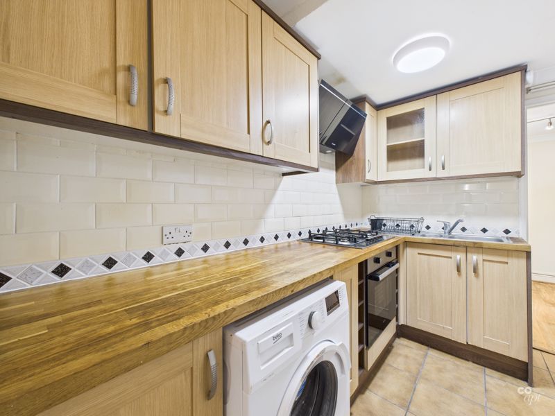 Property photo 3 of 8 Photo 12