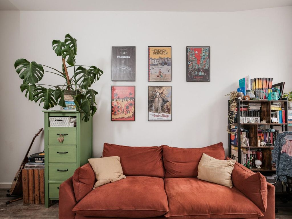 Property photo 3 of 17 Cnr52098.Jpg