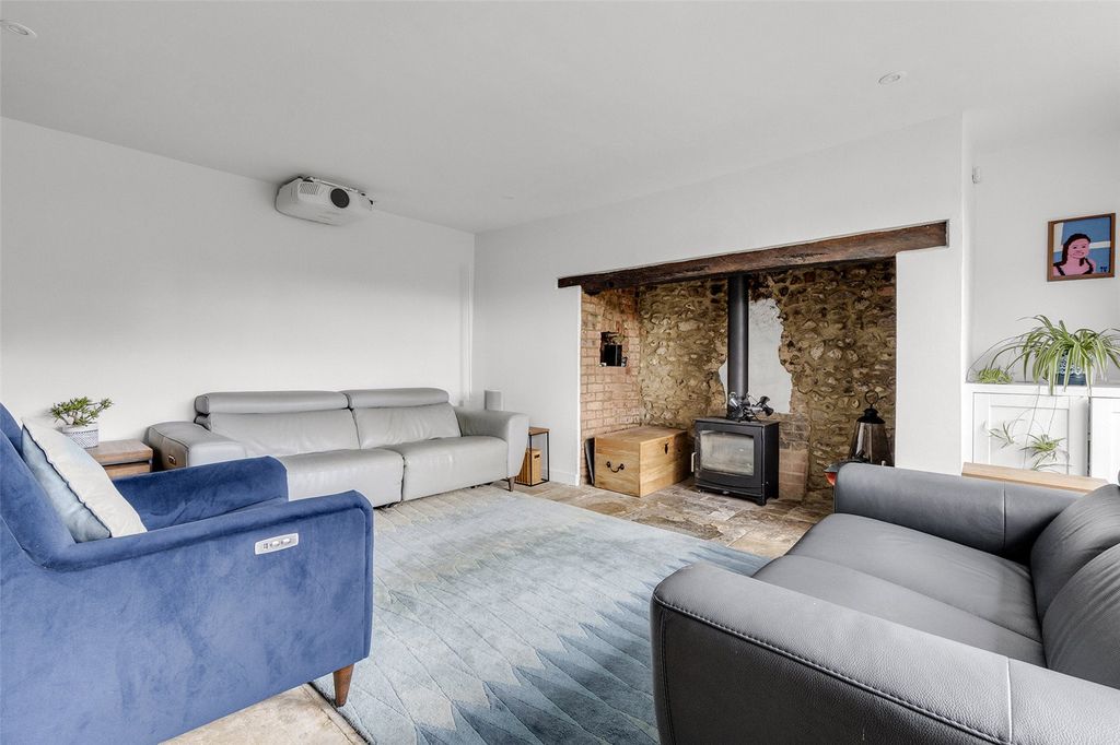 Property photo 3 of 46 Picture No. 03