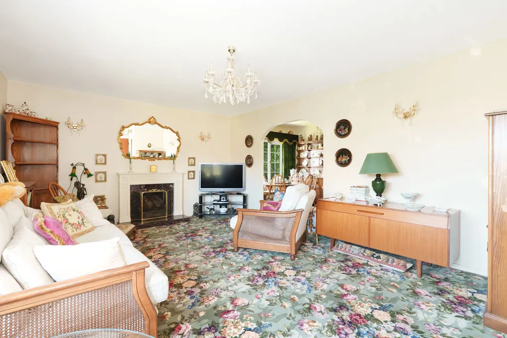 Property photo 3 of 15