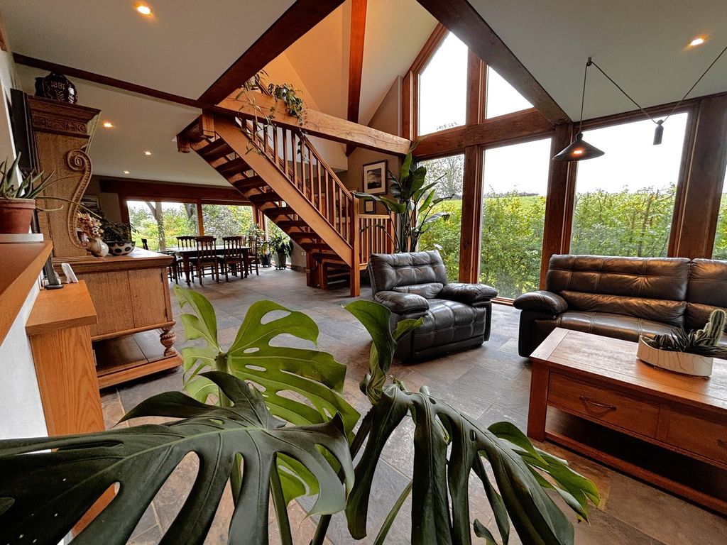 Property photo 3 of 62