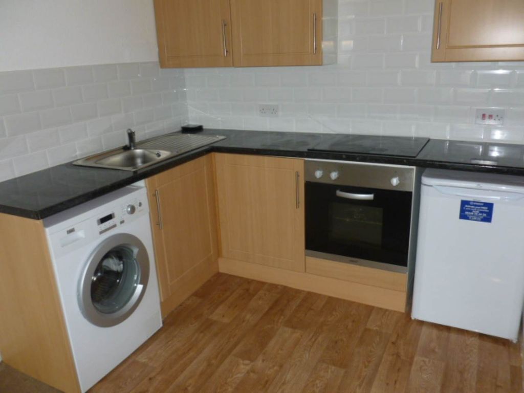 Property photo 2 of 4 Kitchen