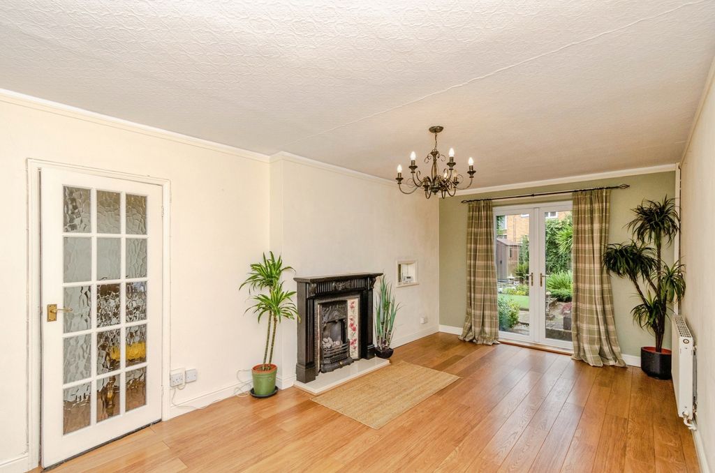 Property photo 2 of 17 Photo