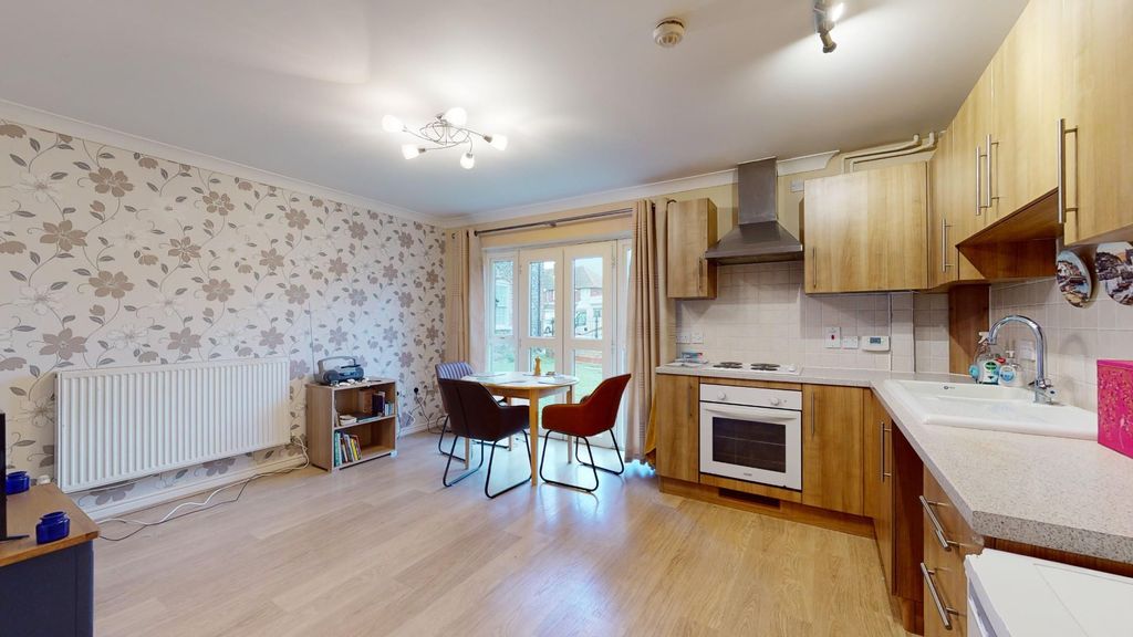 Property photo 2 of 9 Picture 2