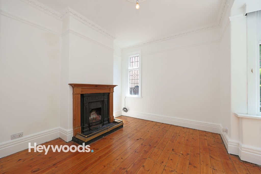 Property photo 2 of 40