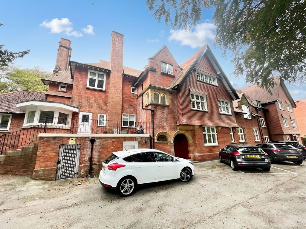 Property photo 1 of 8