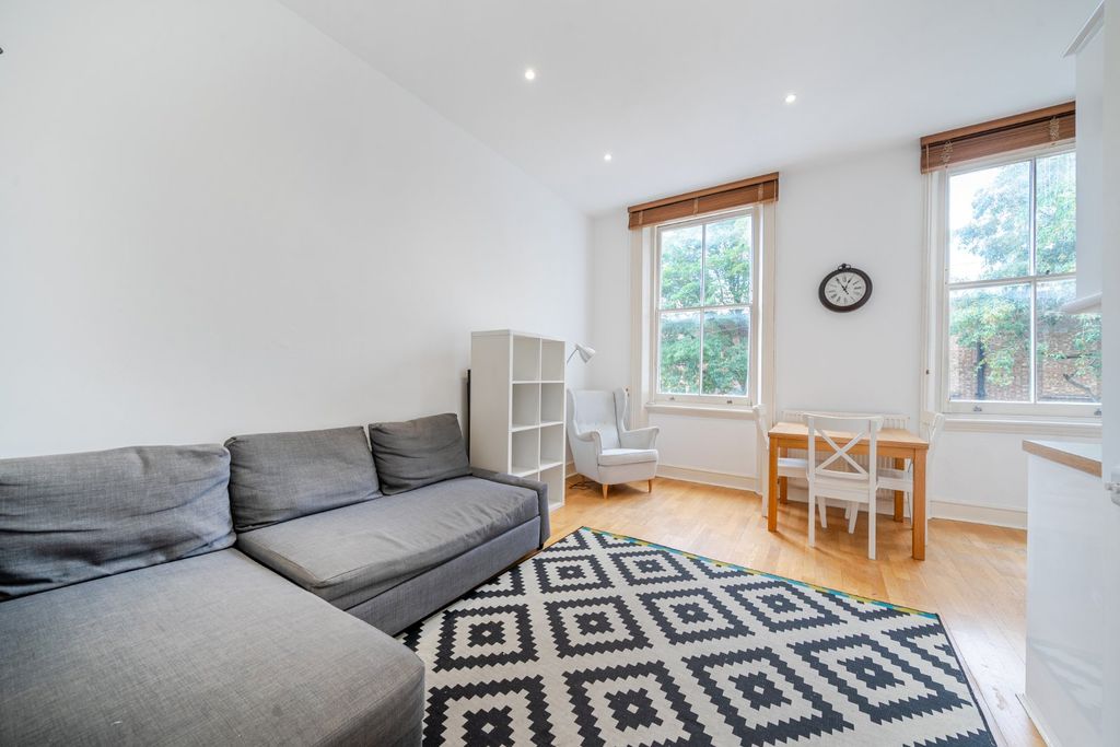 Property photo 1 of 19 Picture No. 04