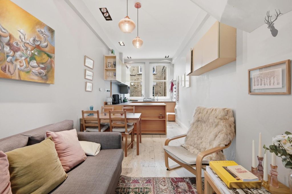 Property photo 3 of 25