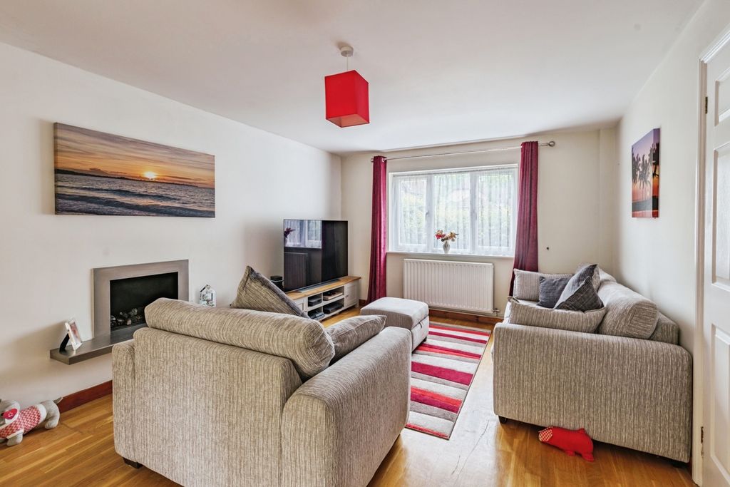Property photo 2 of 22 Pbox-Img.Jpg