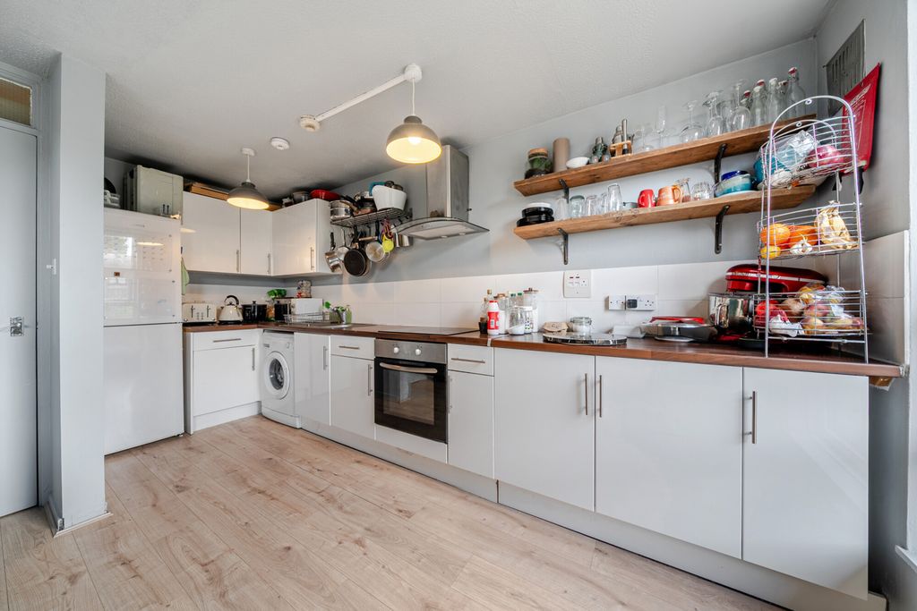 Property photo 2 of 15 1457258-2-69Fdfa3...