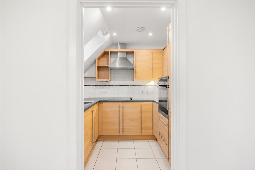 Property photo 3 of 16 Kitchen