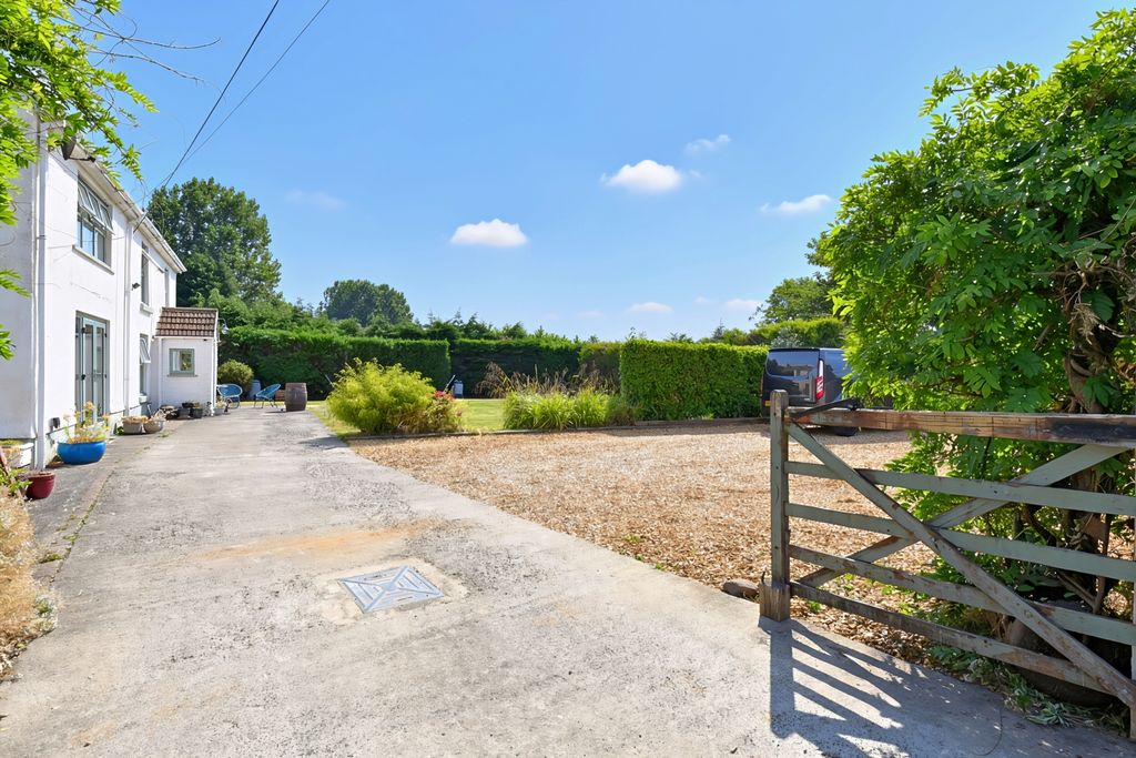 Property photo 3 of 35 Photo 15