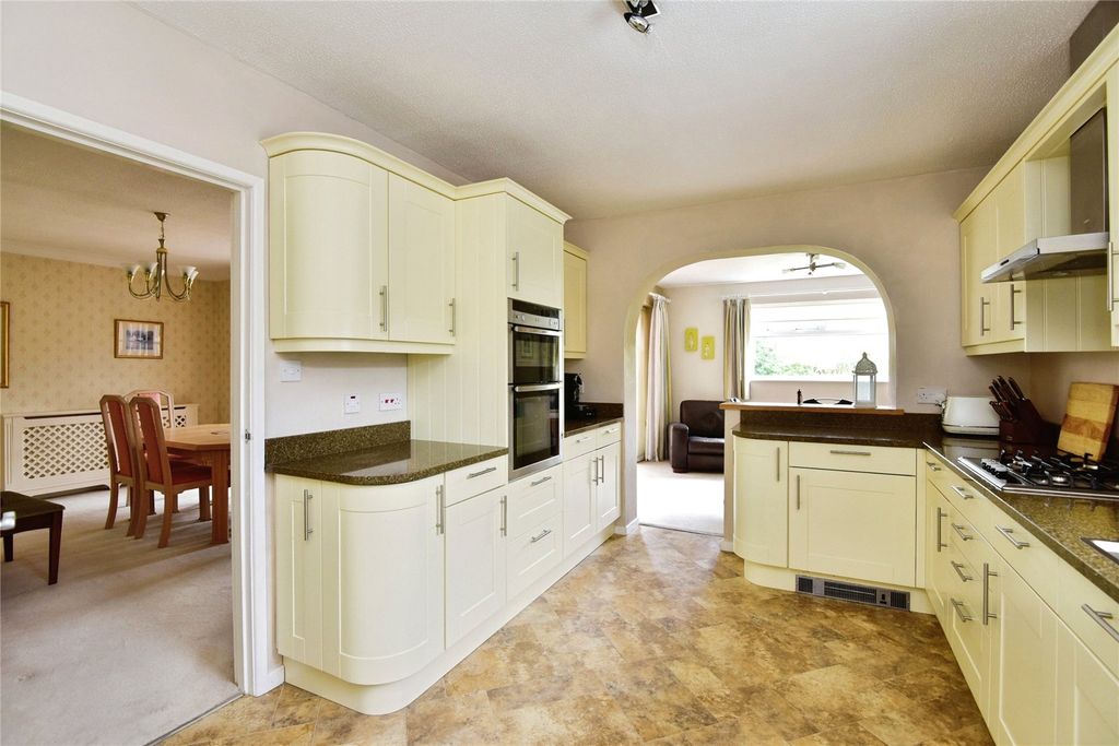 Property photo 3 of 20 Picture No. 28