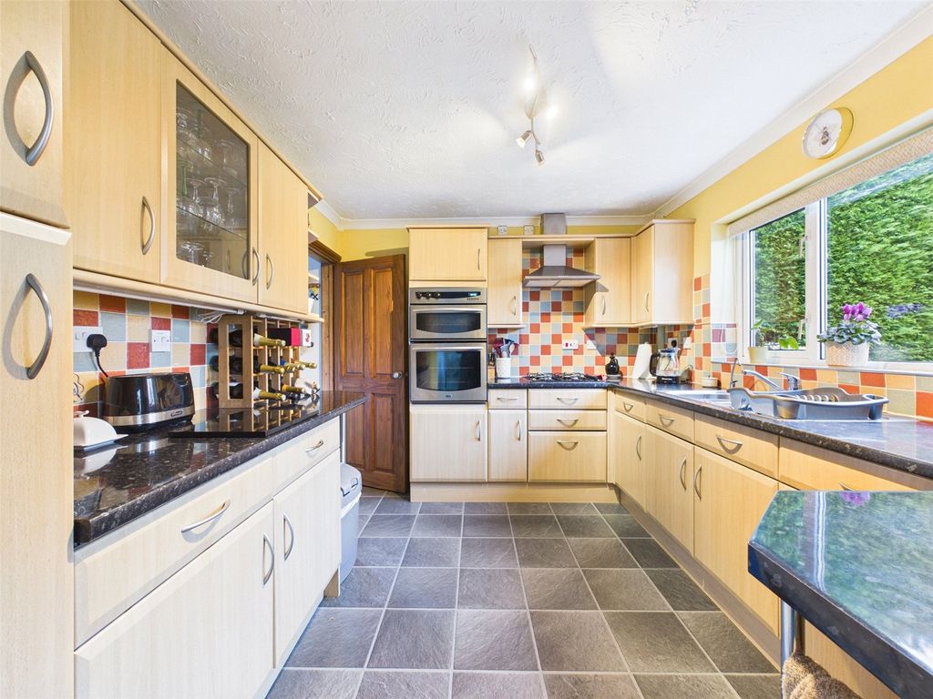 Property photo 3 of 19 Picture No. 26