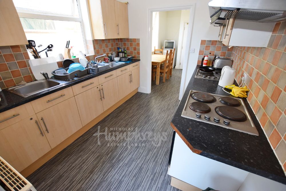 Property photo 2 of 5