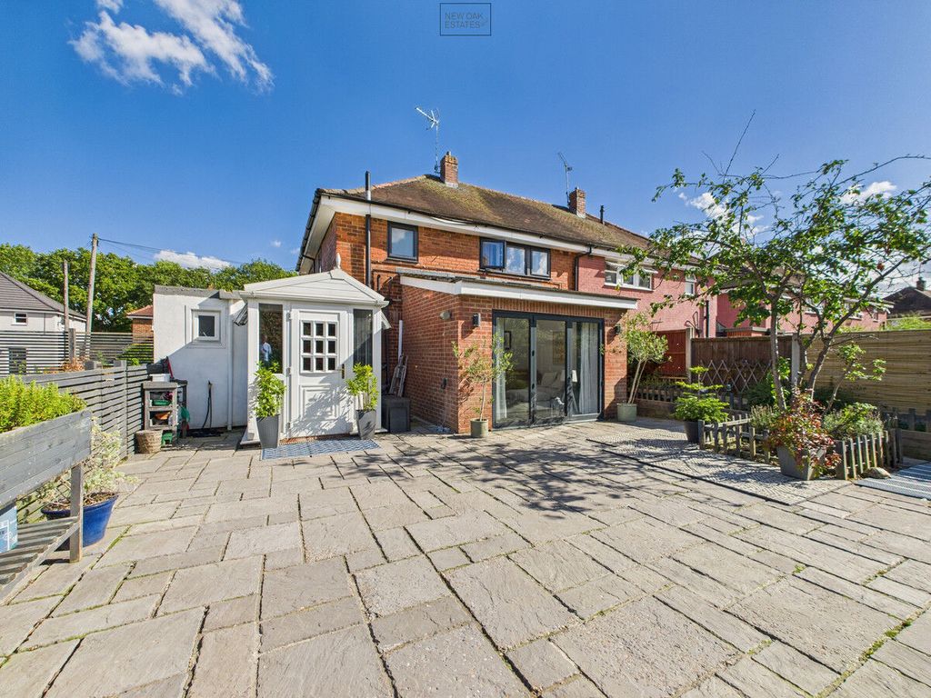Property photo 2 of 31
