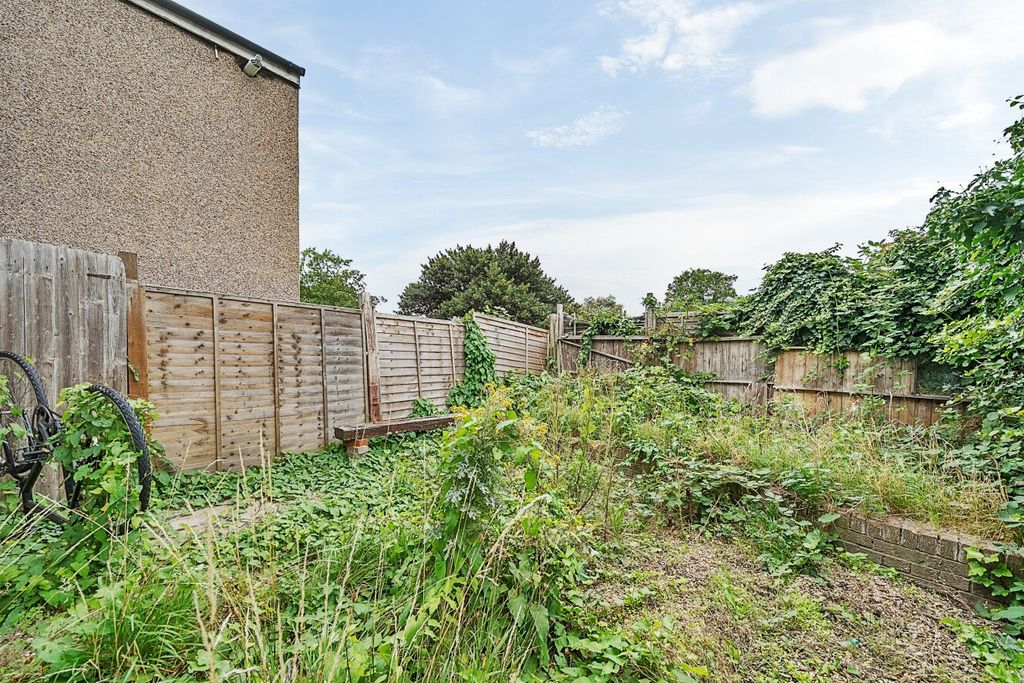 Property photo 3 of 14 Picture 3